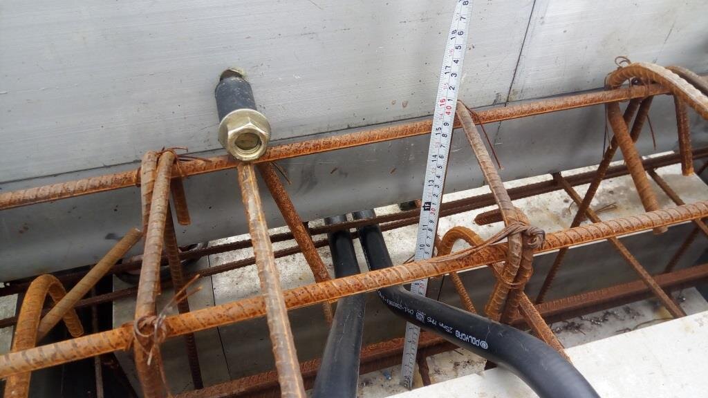 kicker bolt above rebar.jpg