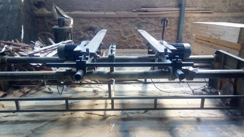 Shutter cutting machine.jpg