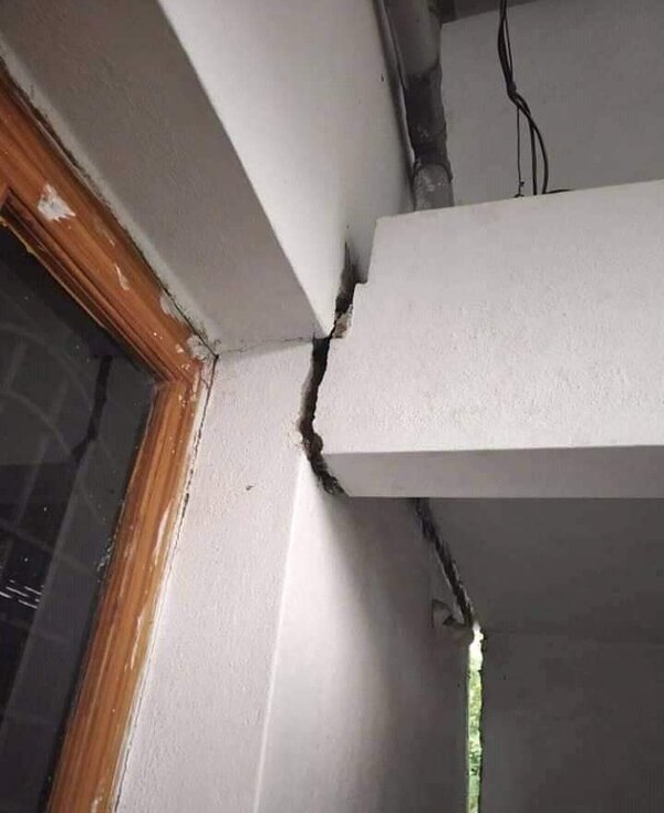 Expansion crack.jpg